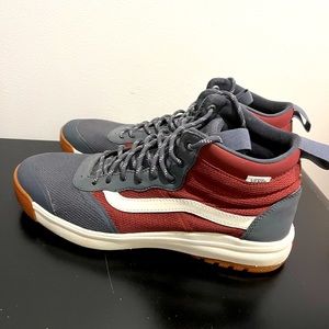 VANS — UltraRange Hi